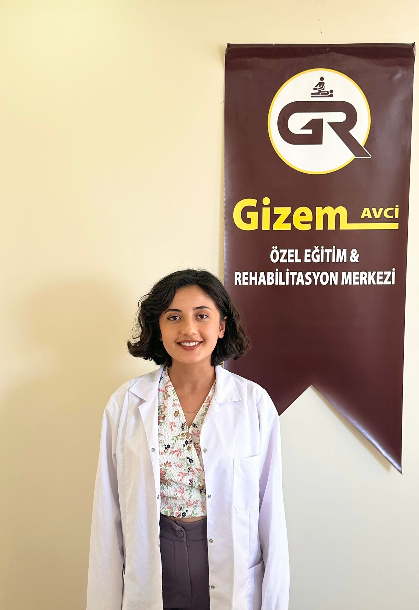 Ayşenur YILDIZOĞLU ÖZEL EĞİTİM UZMAN ÖĞRETİCİ